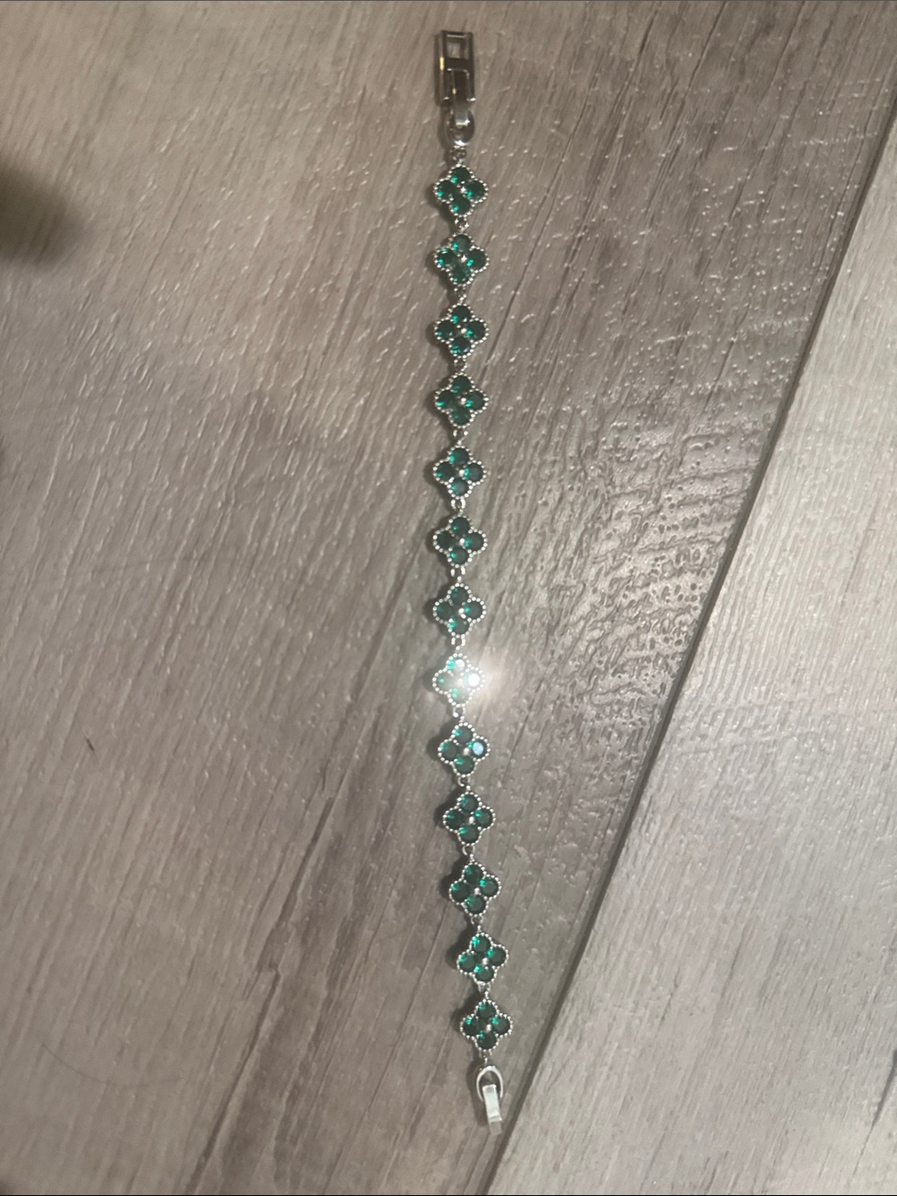 Elegant Green Clover Link Bracelet - Women Jewelry